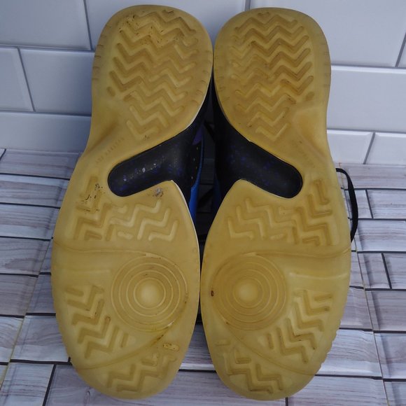 SIZE 11. Adidas Hackmore high-top basketball sneakers.